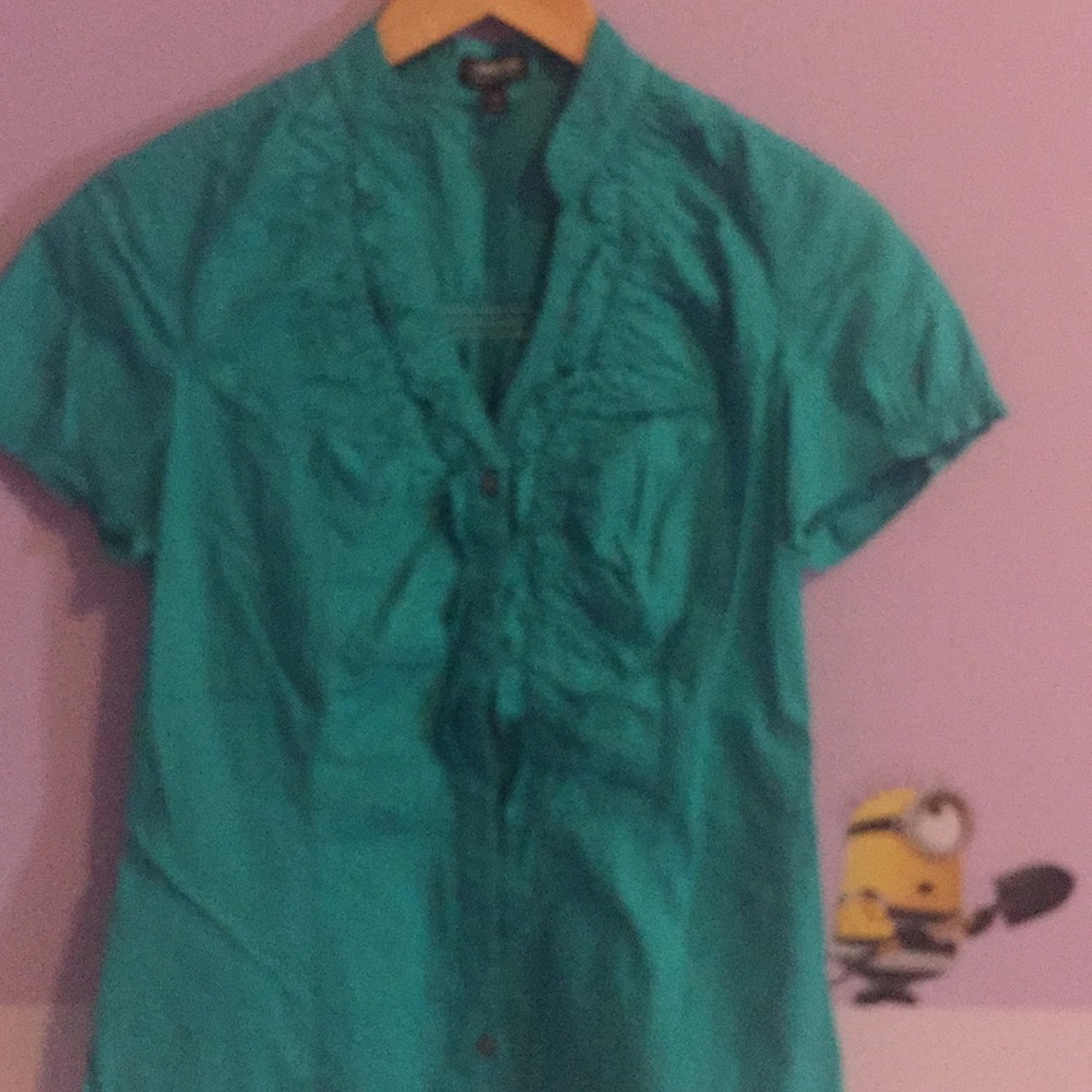 Casual  buttons down shirt